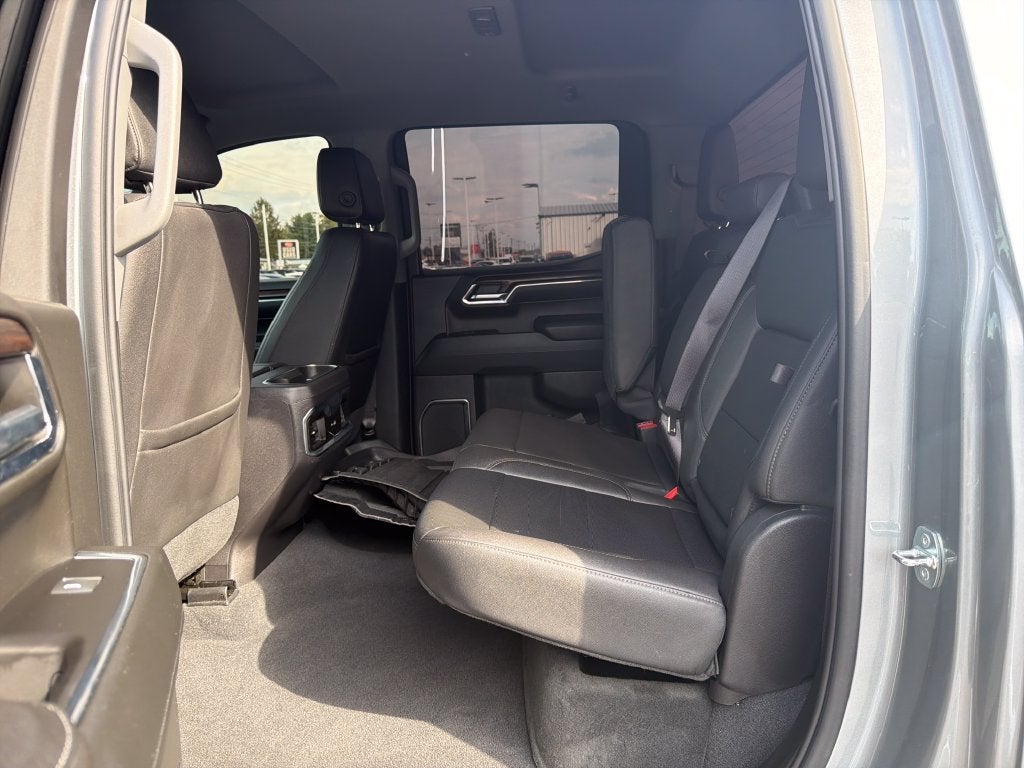 2023 GMC Sierra SLT