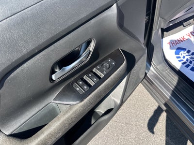 2025 Nissan Kicks MPV SV