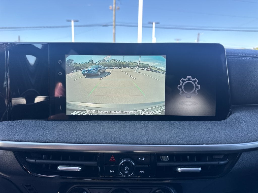 2025 Nissan Kicks MPV SV