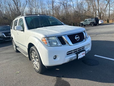 2012 Nissan Pathfinder LE