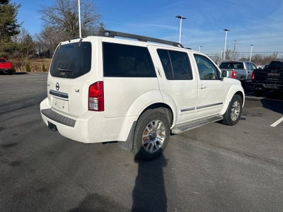 2012 Nissan Pathfinder LE