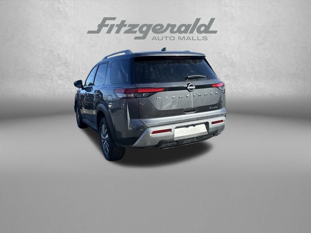 2025 Nissan Pathfinder SL