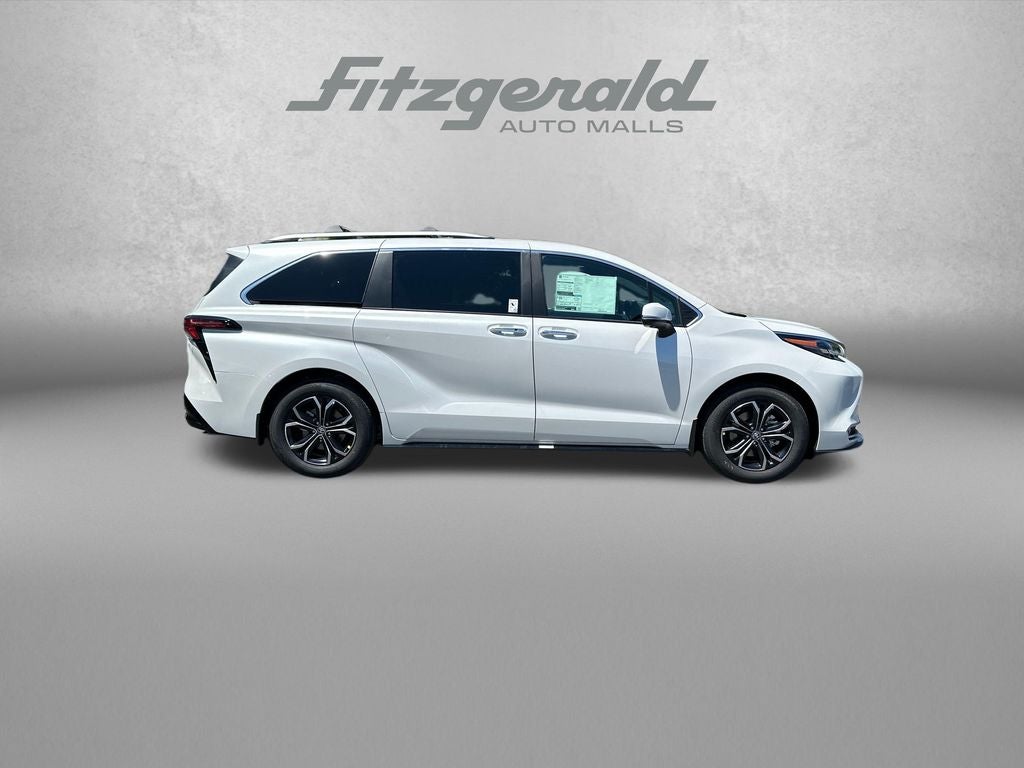 2026 Toyota Sienna Platinum 7 Passenger