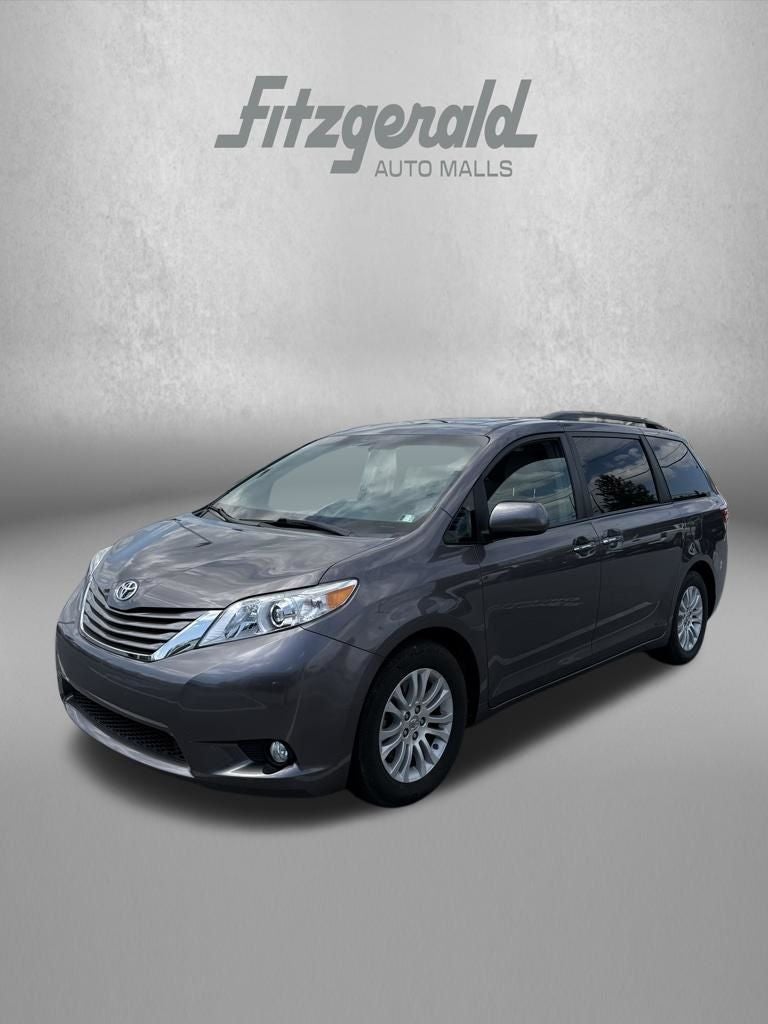 2017 Toyota Sienna XLE