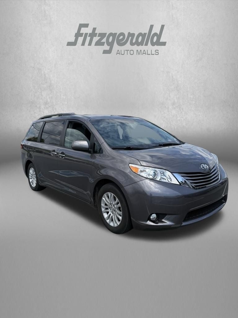 2017 Toyota Sienna XLE