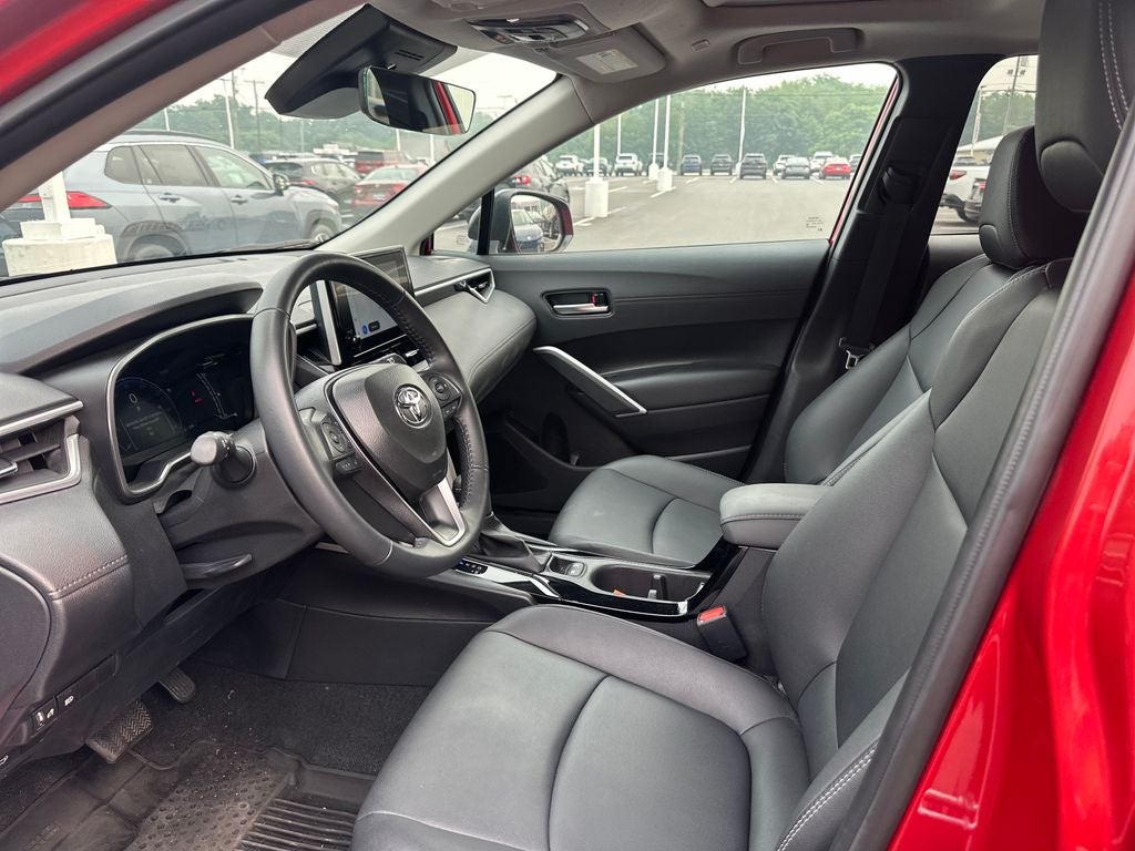 2025 Toyota Corolla Cross XLE