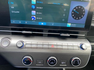 2024 Hyundai Kona SE
