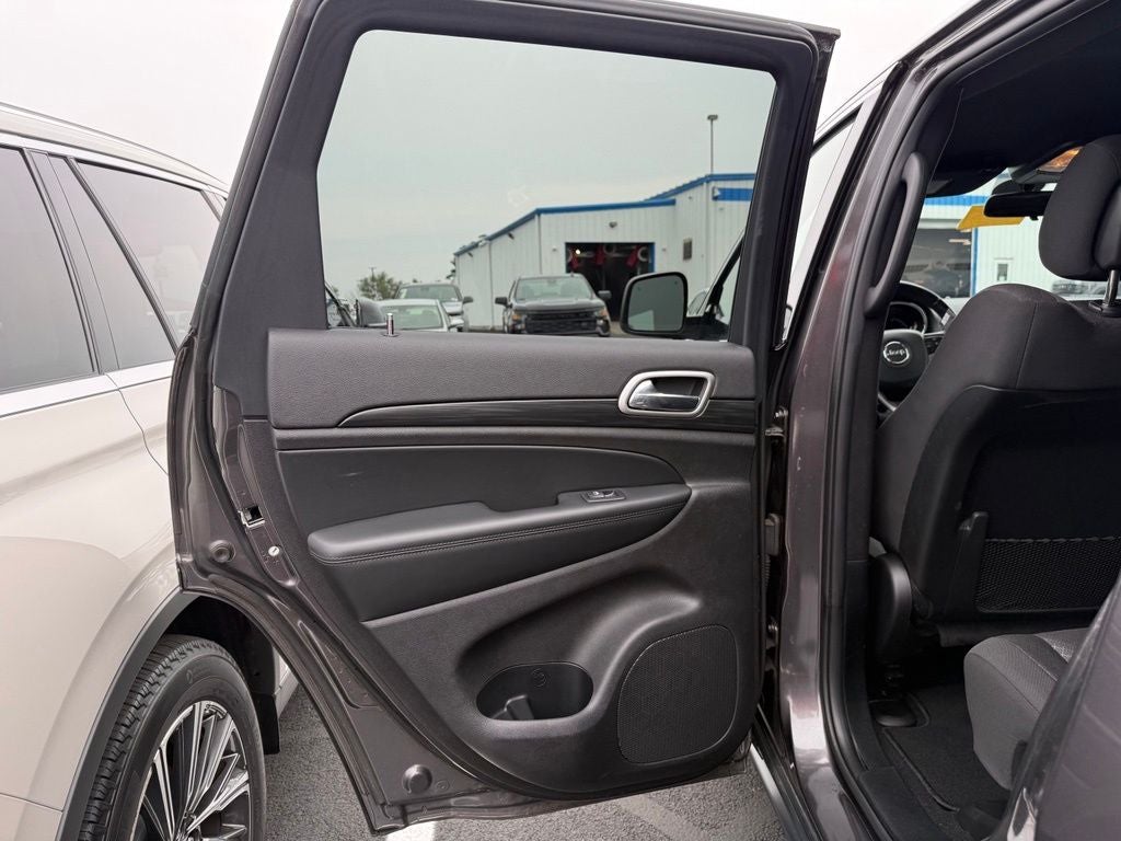 2020 Jeep Grand Cherokee Laredo E 4x4