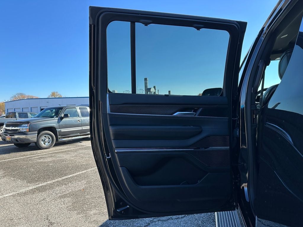 2024 Jeep Grand Wagoneer L 4x4