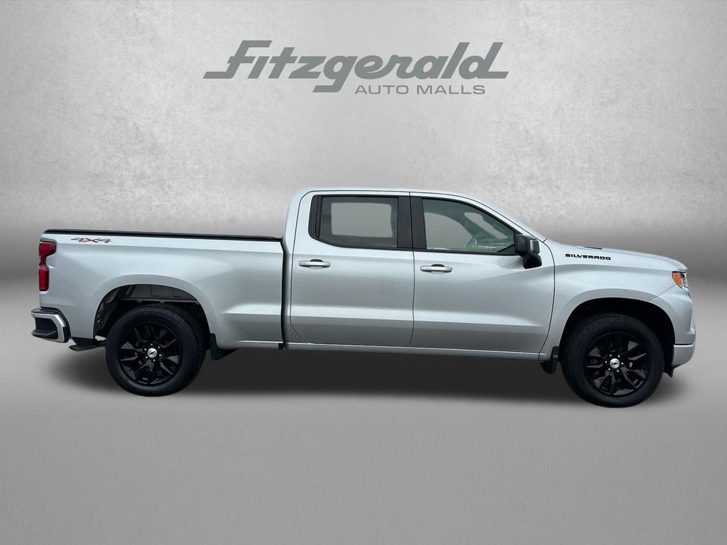 2022 Chevrolet Silverado 1500 4WD Crew Cab Standard Bed RST