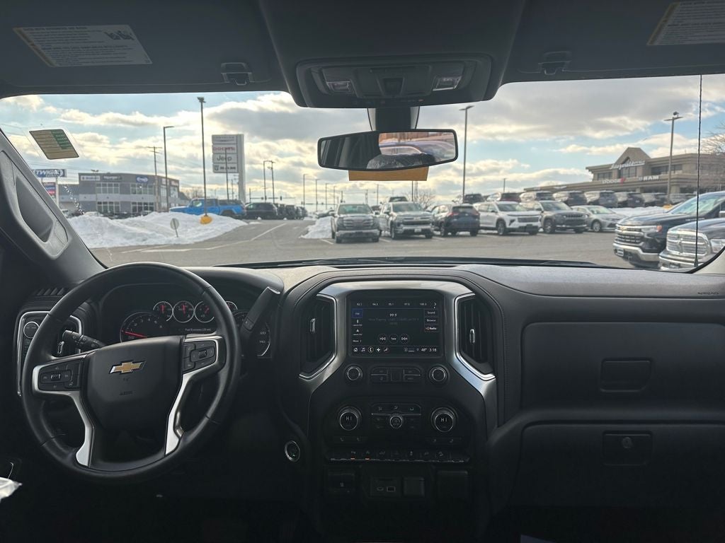 2021 Chevrolet Silverado 1500 4WD Crew Cab Short Bed LT