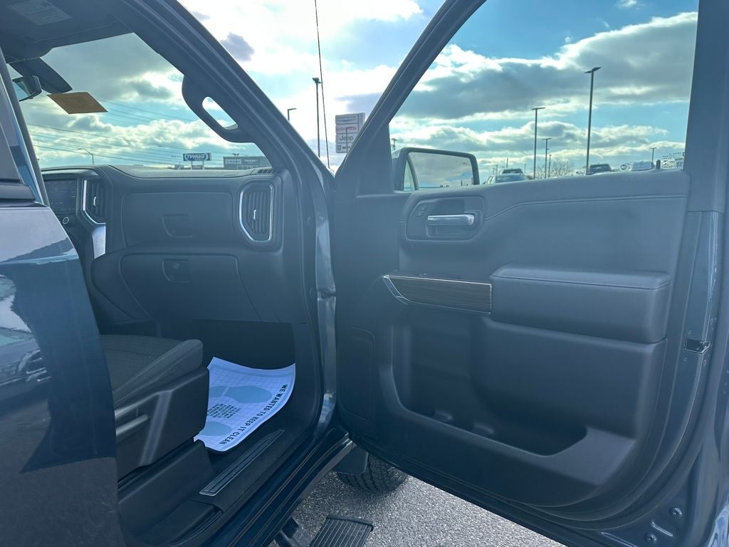 2021 Chevrolet Silverado 1500 4WD Crew Cab Short Bed LT