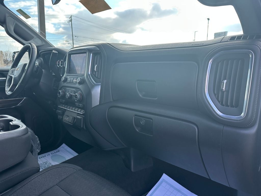 2021 Chevrolet Silverado 1500 4WD Crew Cab Short Bed LT