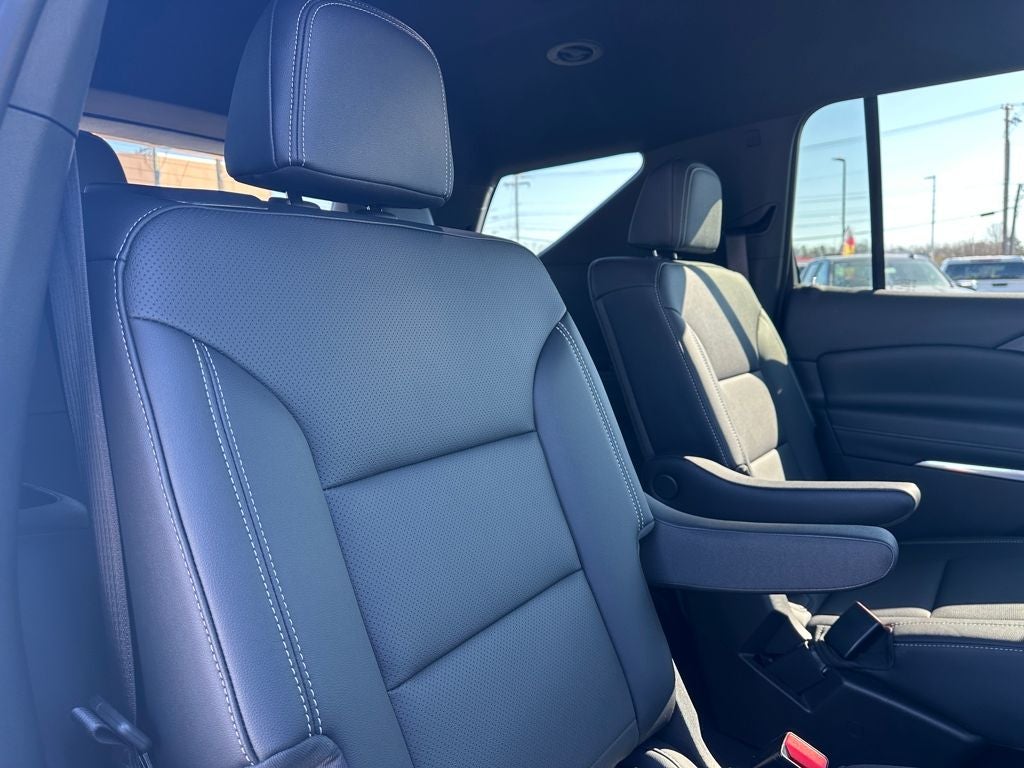 2025 Chevrolet Traverse LT 2LT