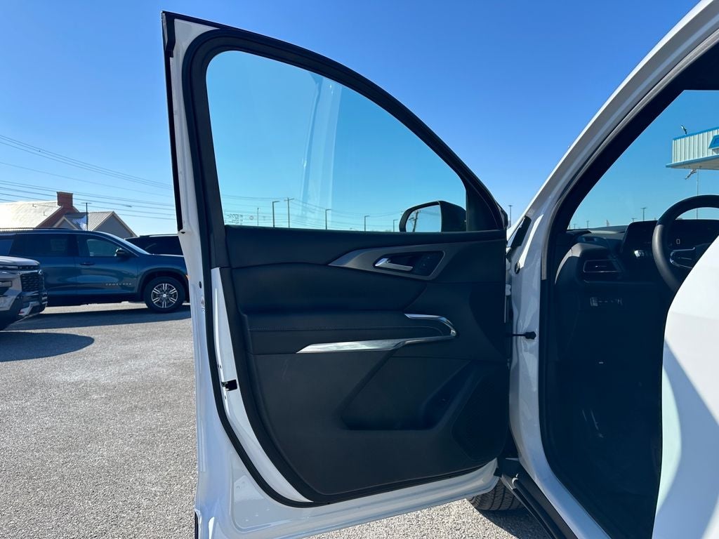 2025 Chevrolet Traverse LT 2LT