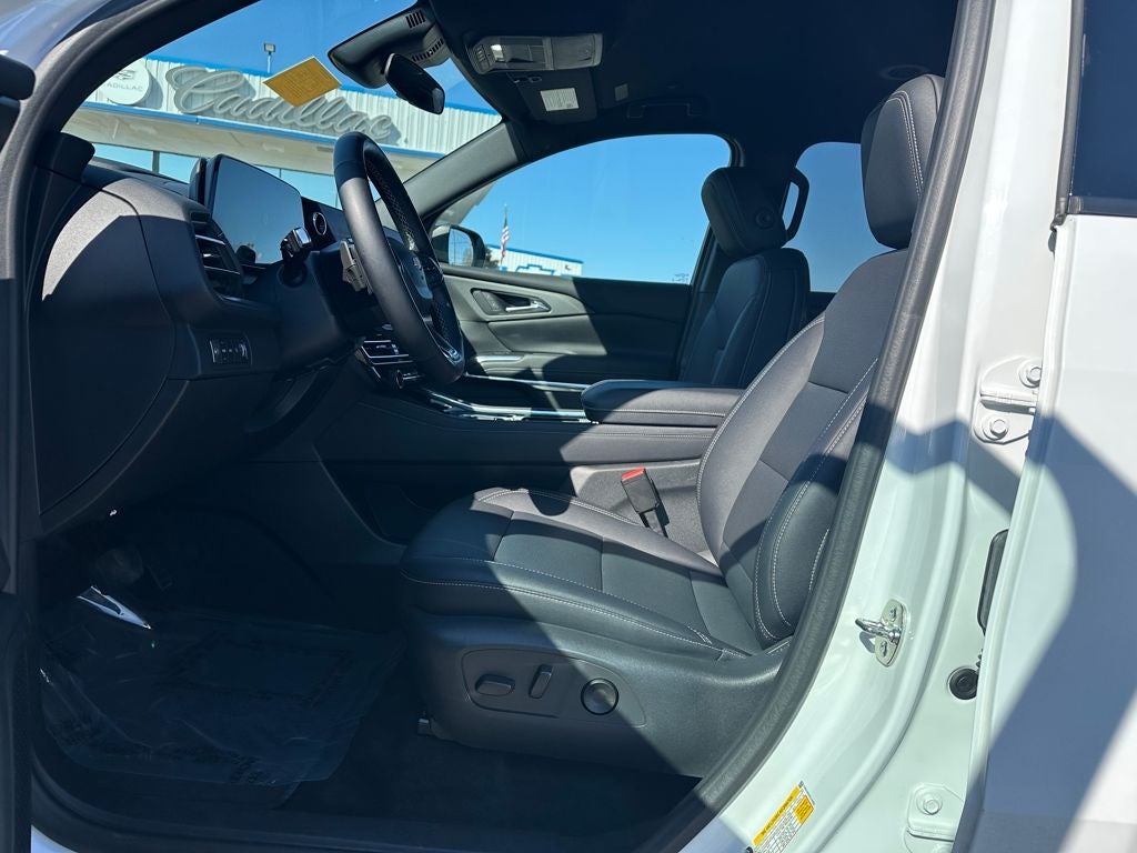 2025 Chevrolet Traverse LT 2LT