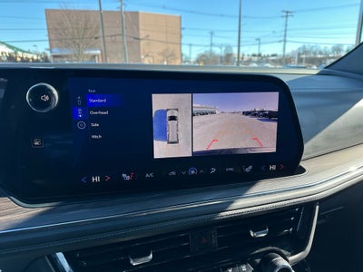 2025 Chevrolet Suburban 4WD LT