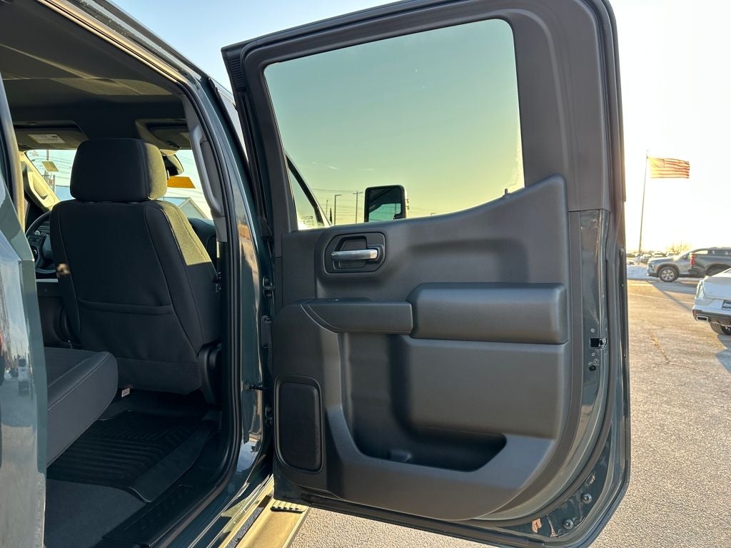 2025 Chevrolet Silverado 1500 4WD Crew Cab Standard Bed Custom Trail Boss