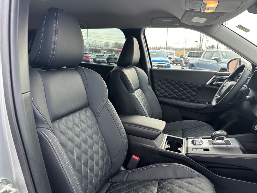 2022 Mitsubishi Outlander SEL