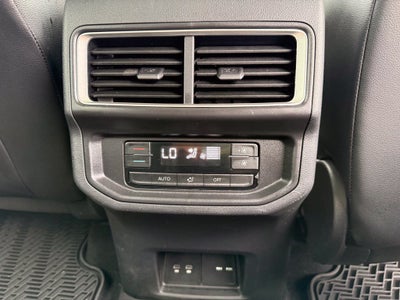 2024 Volkswagen Atlas 2.0T Peak Edition SE w/Technology