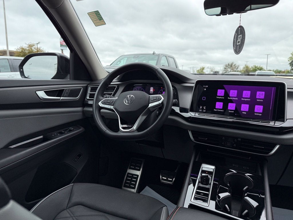2024 Volkswagen Atlas 2.0T Peak Edition SE w/Technology