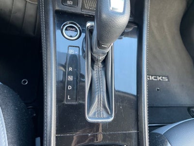 2023 Nissan Kicks SR Xtronic CVT