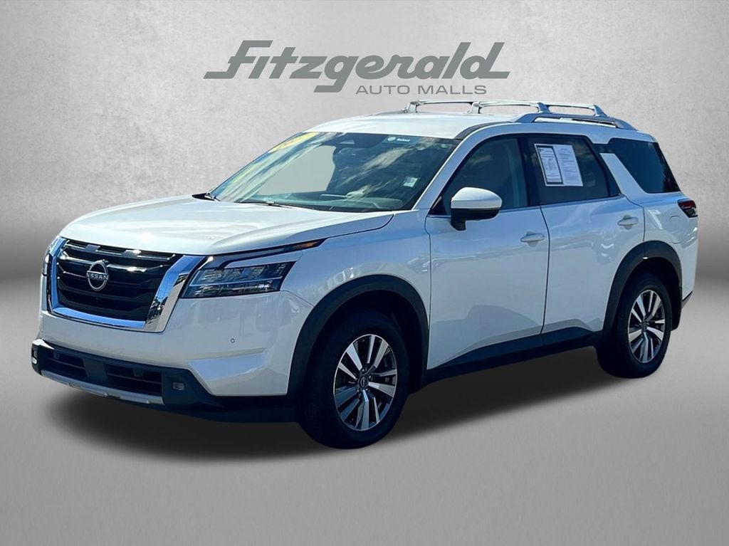 2022 Nissan Pathfinder SL