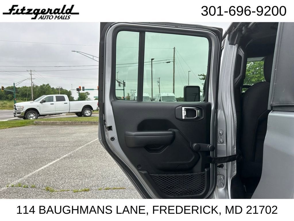 2021 Jeep Gladiator Sport