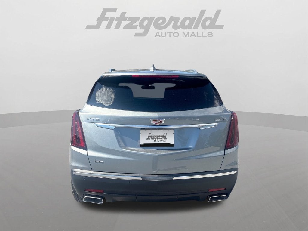 2026 Cadillac XT5 Luxury