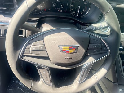 2026 Cadillac XT5 Luxury