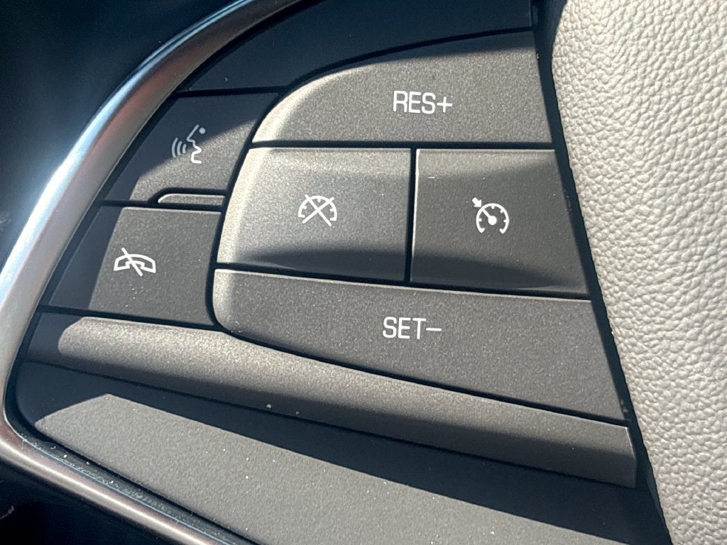 2026 Cadillac XT5 Luxury