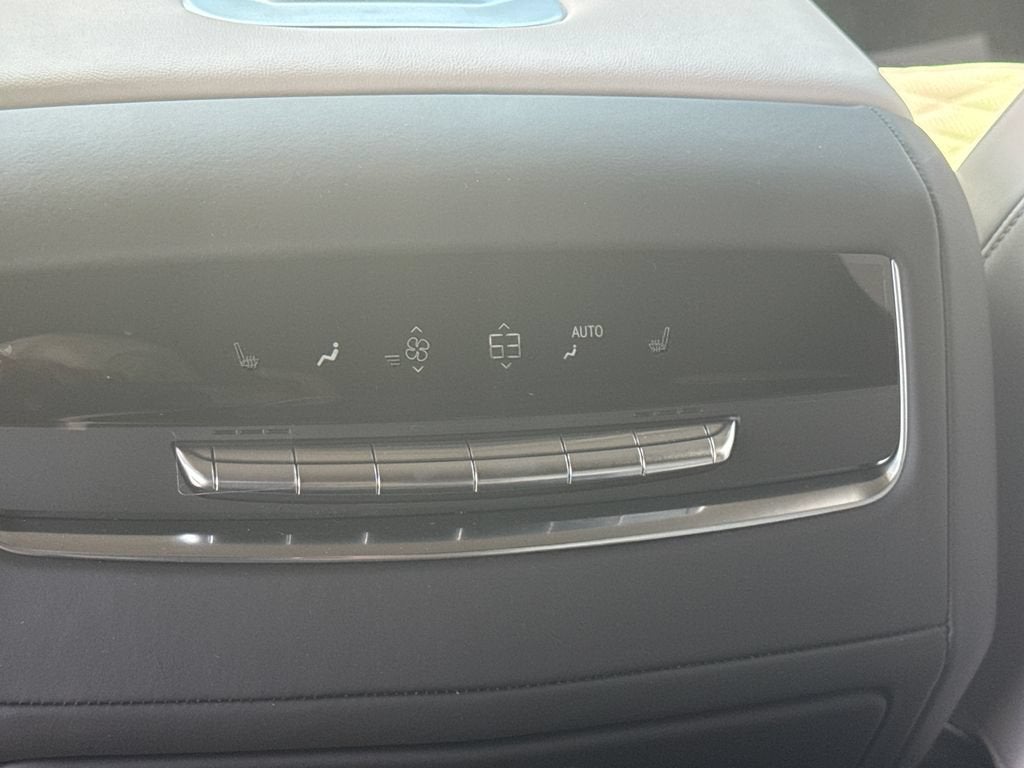 2026 Cadillac Escalade Platinum Sport - Photo 17