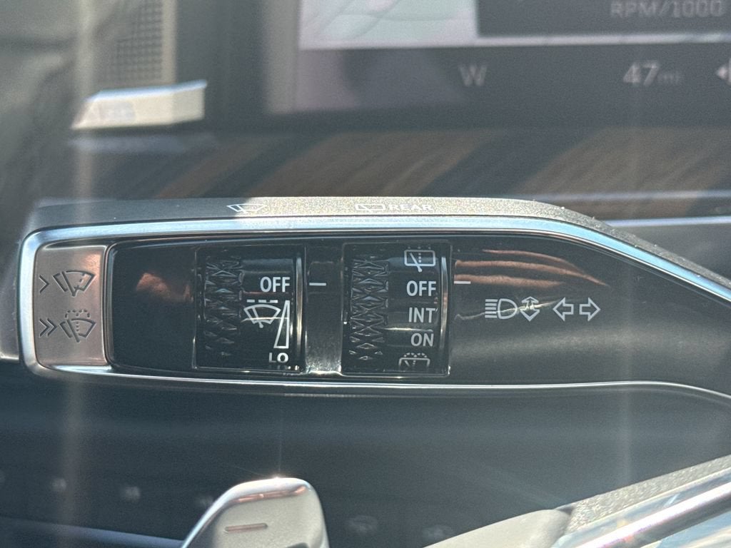 2026 Cadillac Escalade Platinum Sport - Photo 33