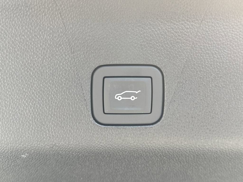 2026 Cadillac Escalade V-Series - Photo 11