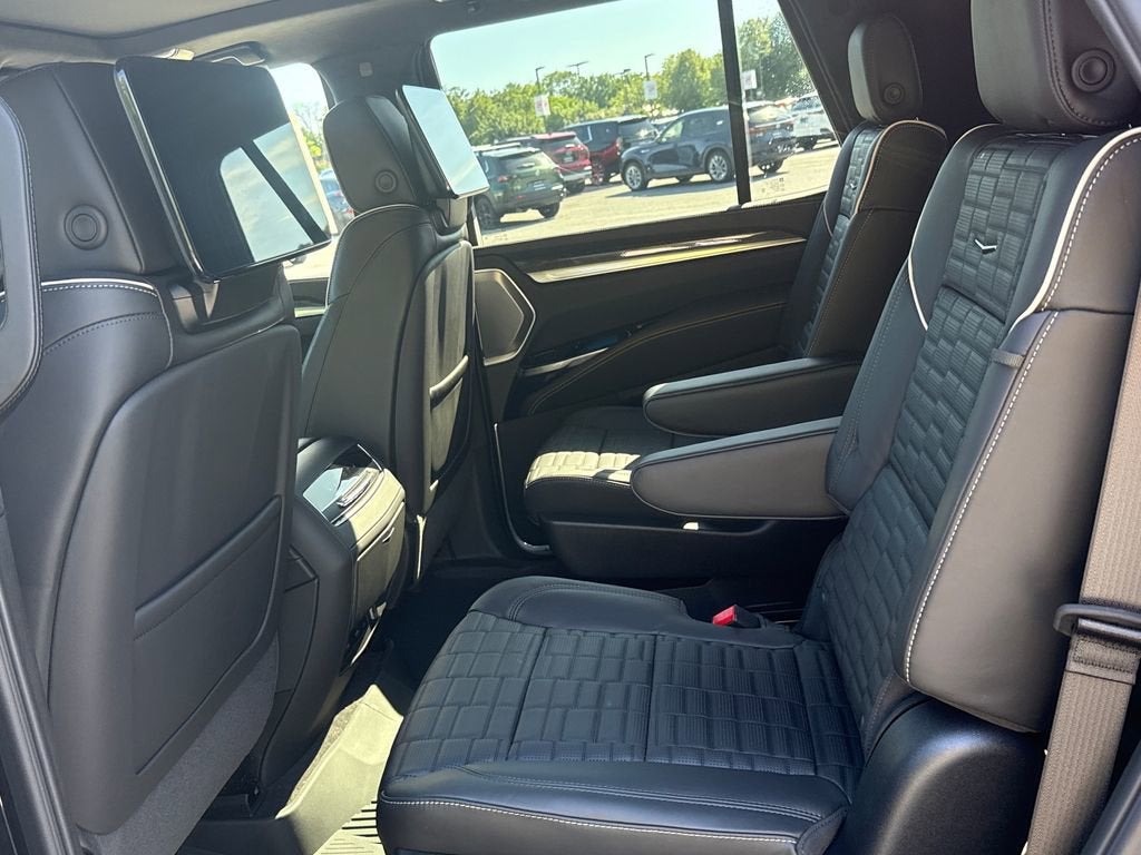 2026 Cadillac Escalade V-Series - Photo 15