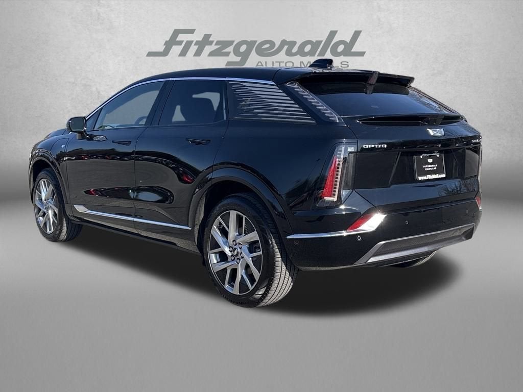 2025 Cadillac OPTIQ Luxury 1