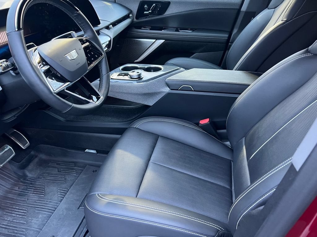 2025 Cadillac OPTIQ Sport 2