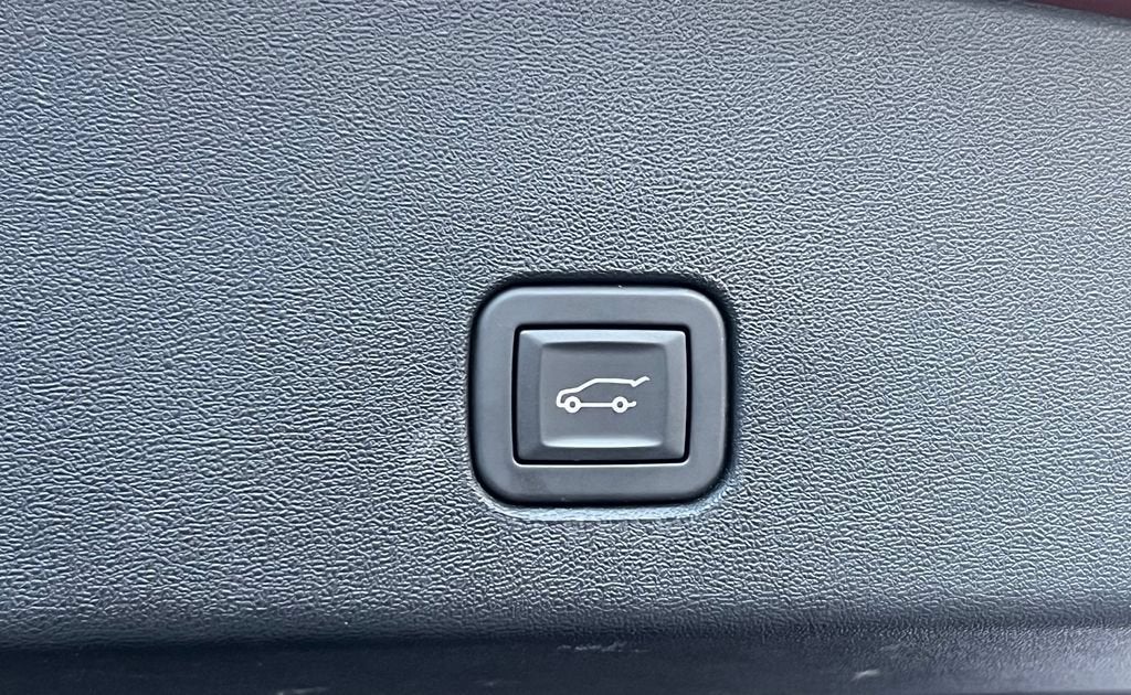 2025 Cadillac OPTIQ Sport 2