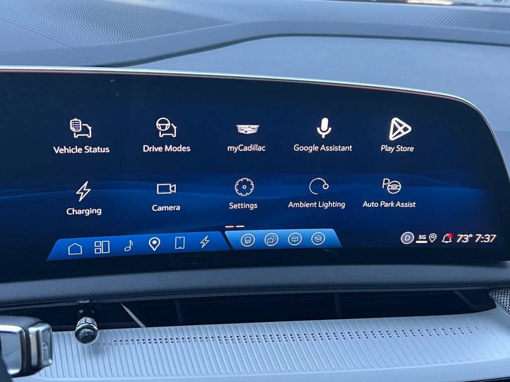 2025 Cadillac OPTIQ Sport 2