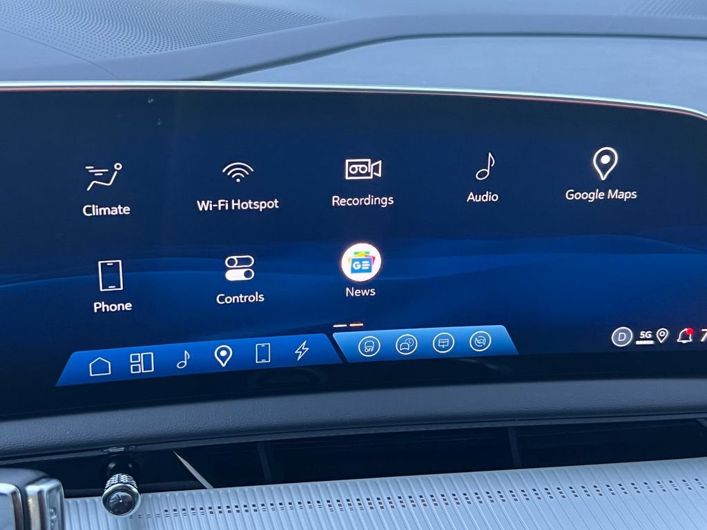 2025 Cadillac OPTIQ Sport 2