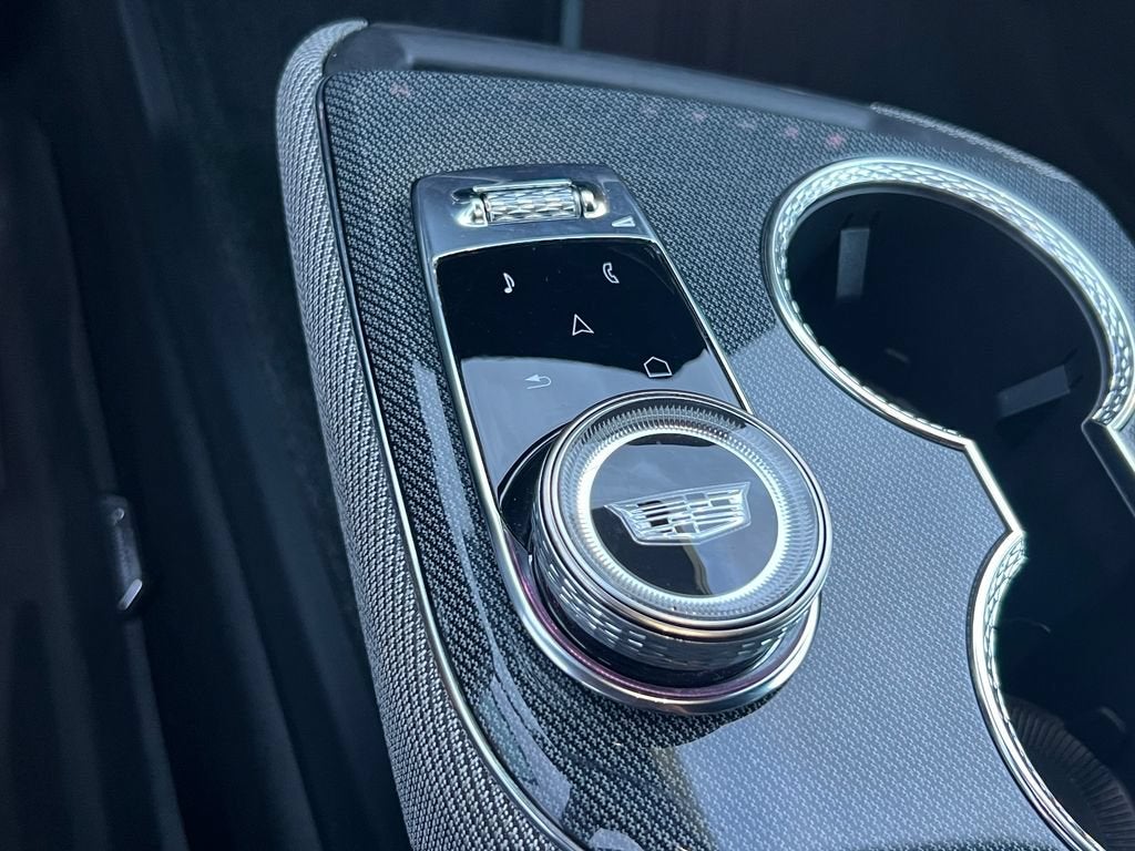 2025 Cadillac OPTIQ Sport 2