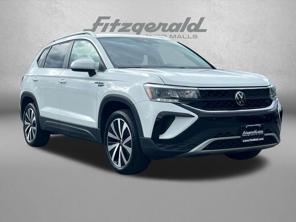 2024 Volkswagen Taos 1.5T SE's photo