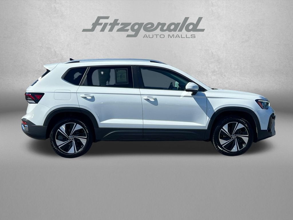 2025 Volkswagen Taos SE