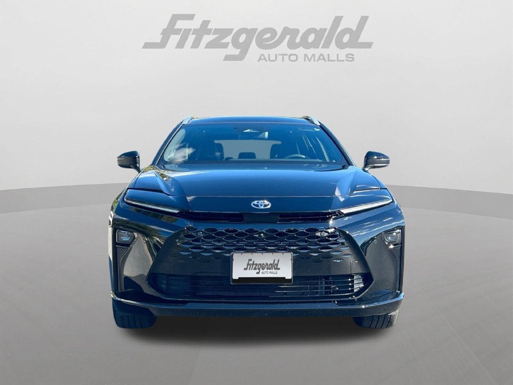 2025 Toyota Crown Signia XLE