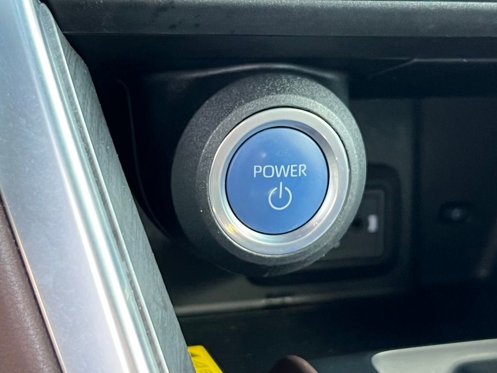 2022 Toyota Venza LE