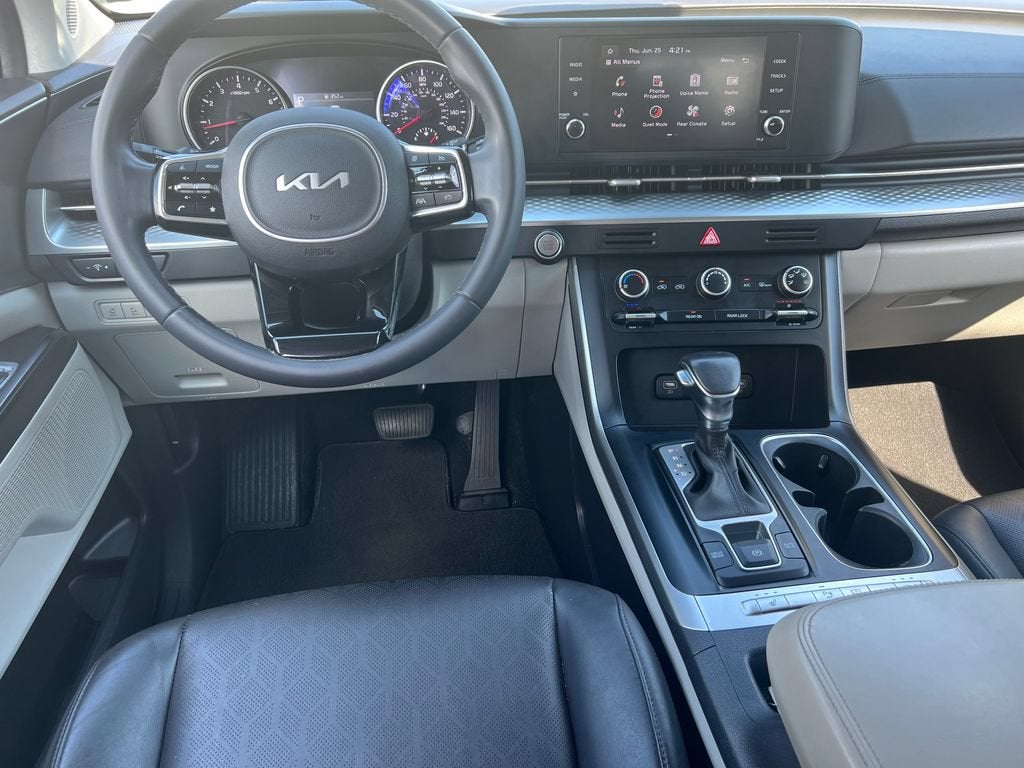 2024 Kia Carnival LX