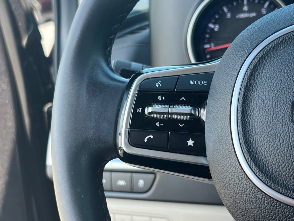 2024 Kia Carnival LX