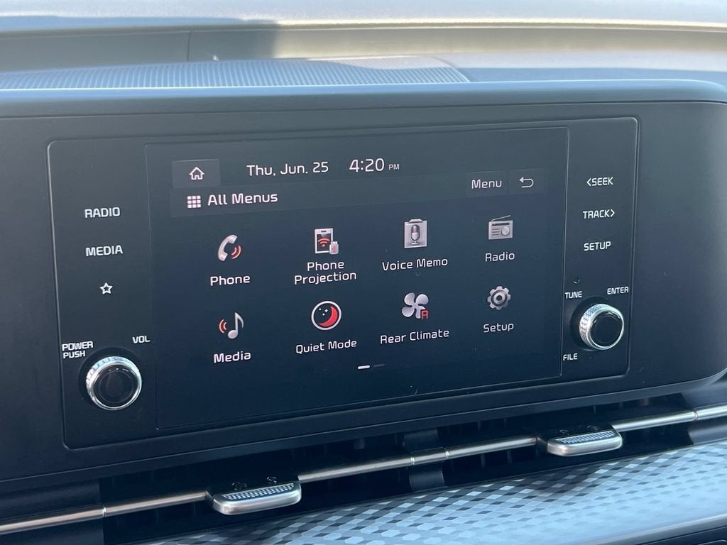 2024 Kia Carnival LX