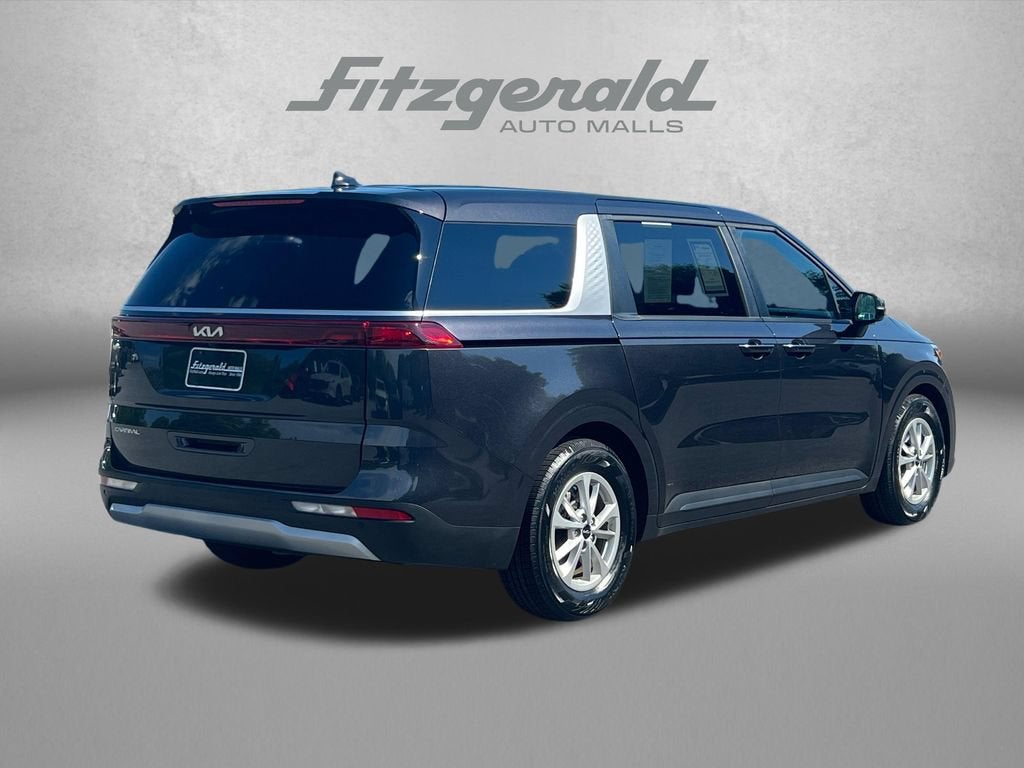 2024 Kia Carnival LX