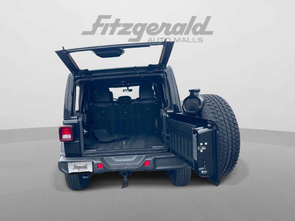 2023 Jeep Wrangler Sahara Altitude